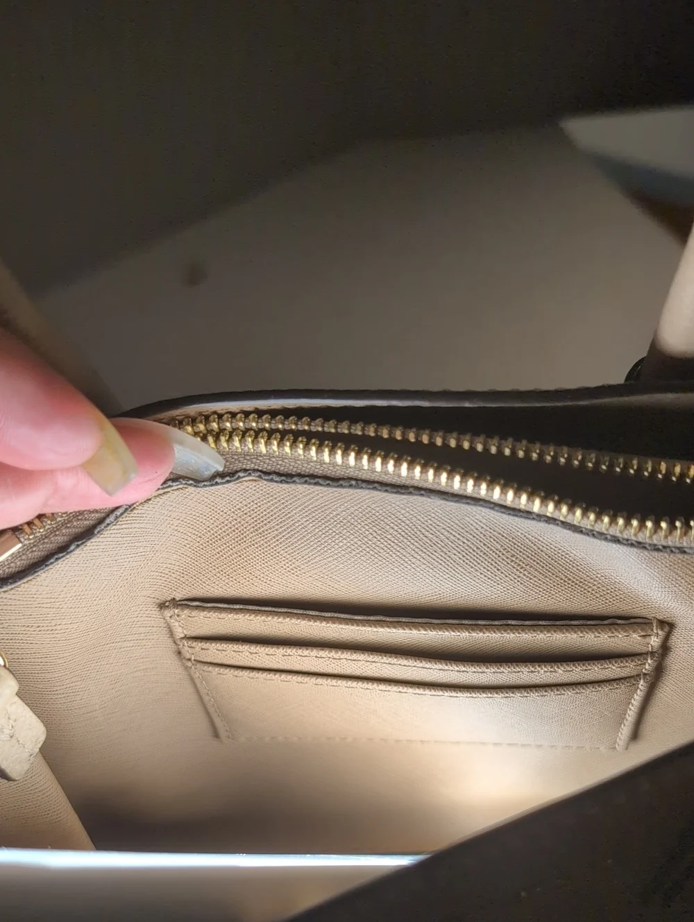 MICHAEL KORS Pebbled Tan Satchel with Gold Hardware